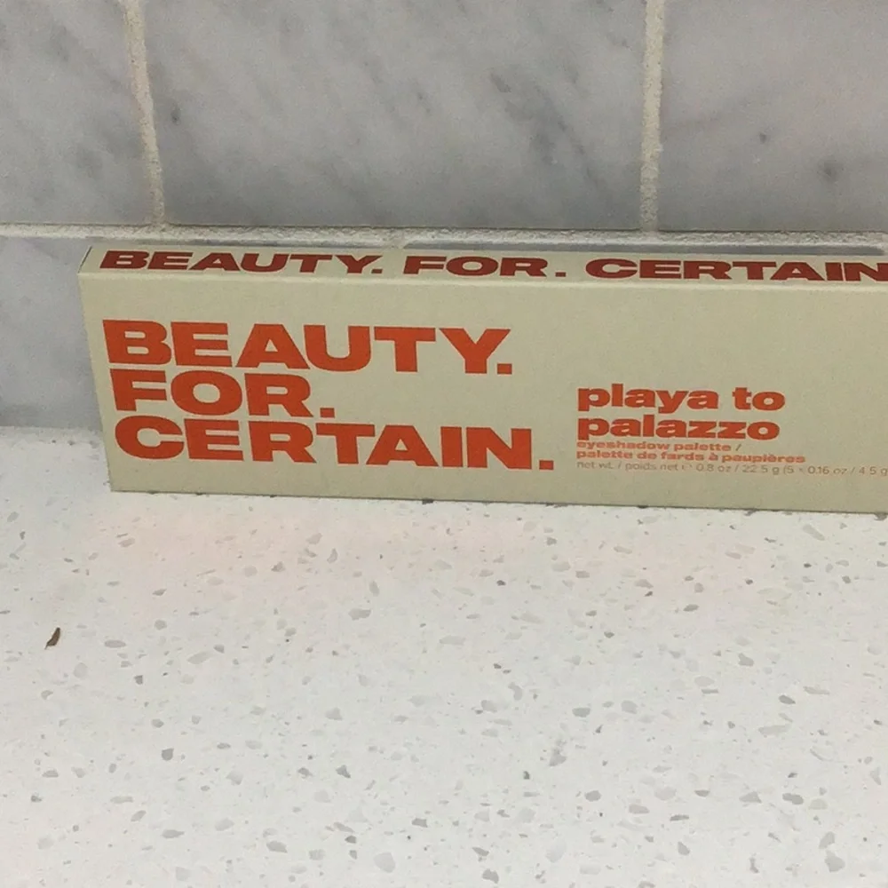 BEAUTY FOR CERTAIN  Playa to Palazzo Eyeshadow Palette